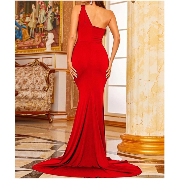 Luxe One Shoulder Mermaid Hem Formal Evening Holiday Dress - Picture 4 of 8